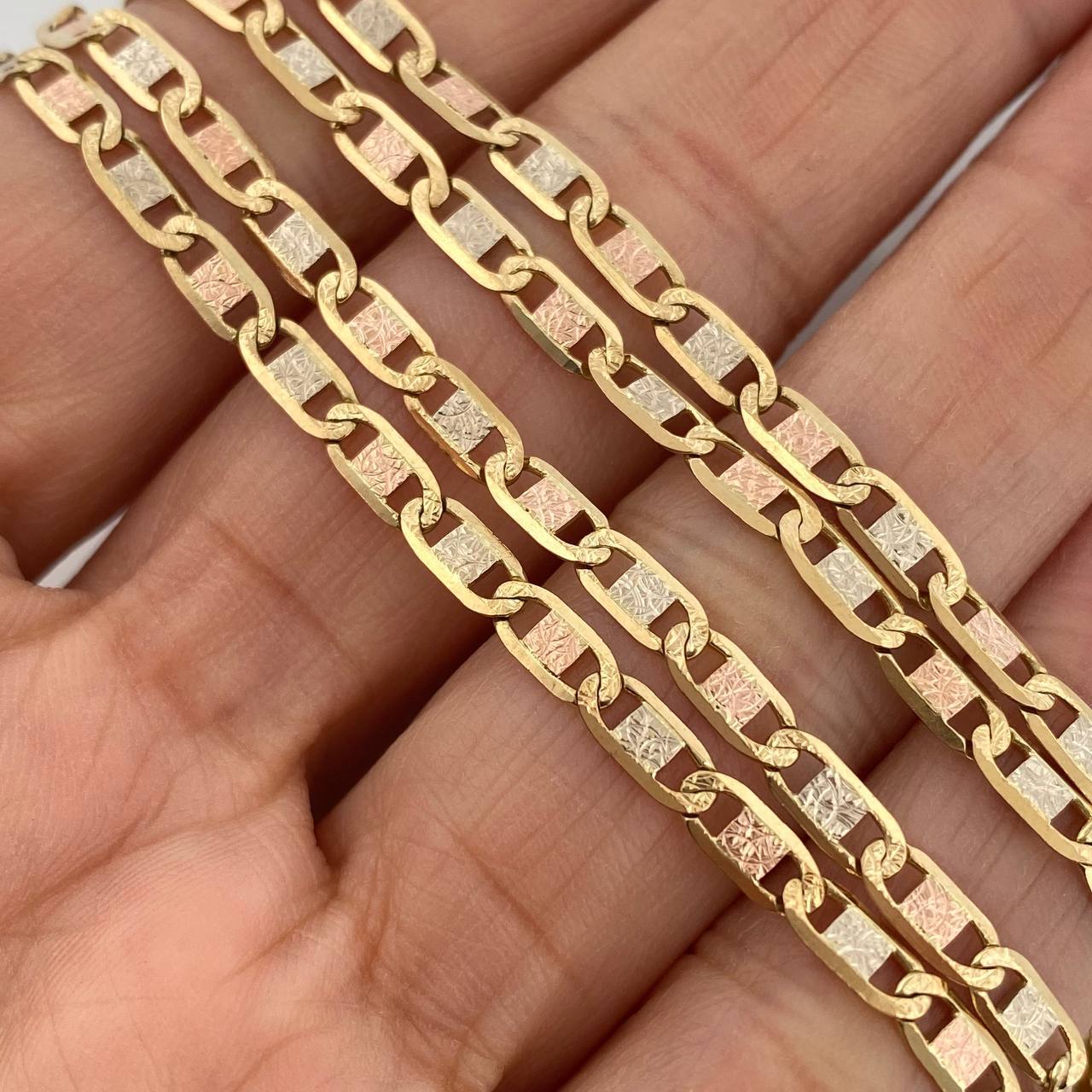 Cadena Escalera Plana 13 g / 61 cm / 3.05 mm Tres Oros 18K