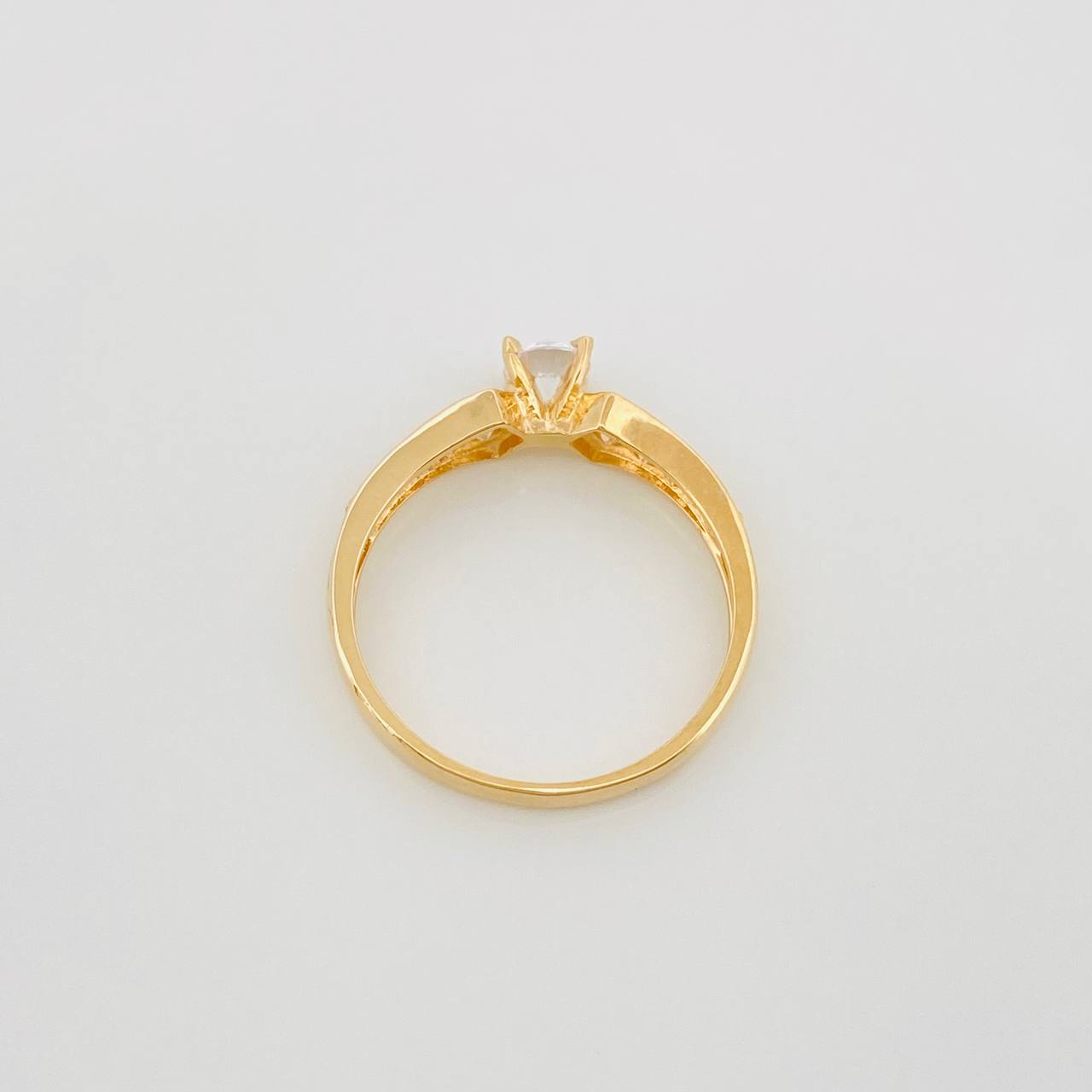 Anillo Solitario Corbatin 1.85 g / T5 3/4 Oro Amarillo 18K