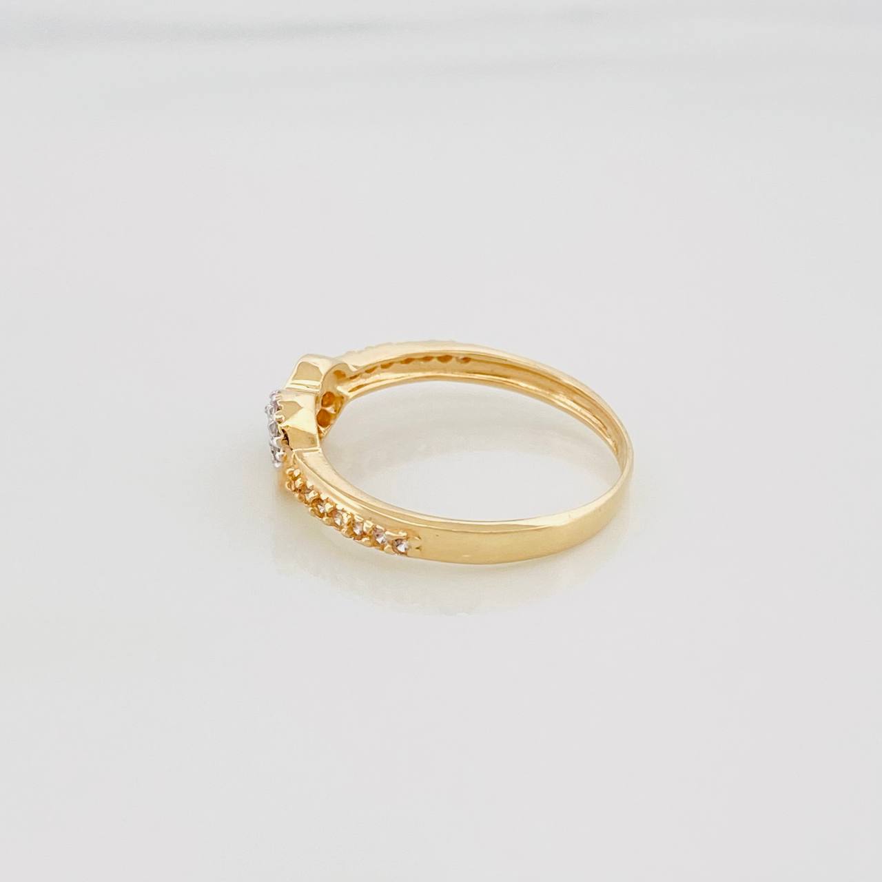 Anillo Infinito 1.8 g / T5 3/4 Dos Oros Amarillo Blanco 18K