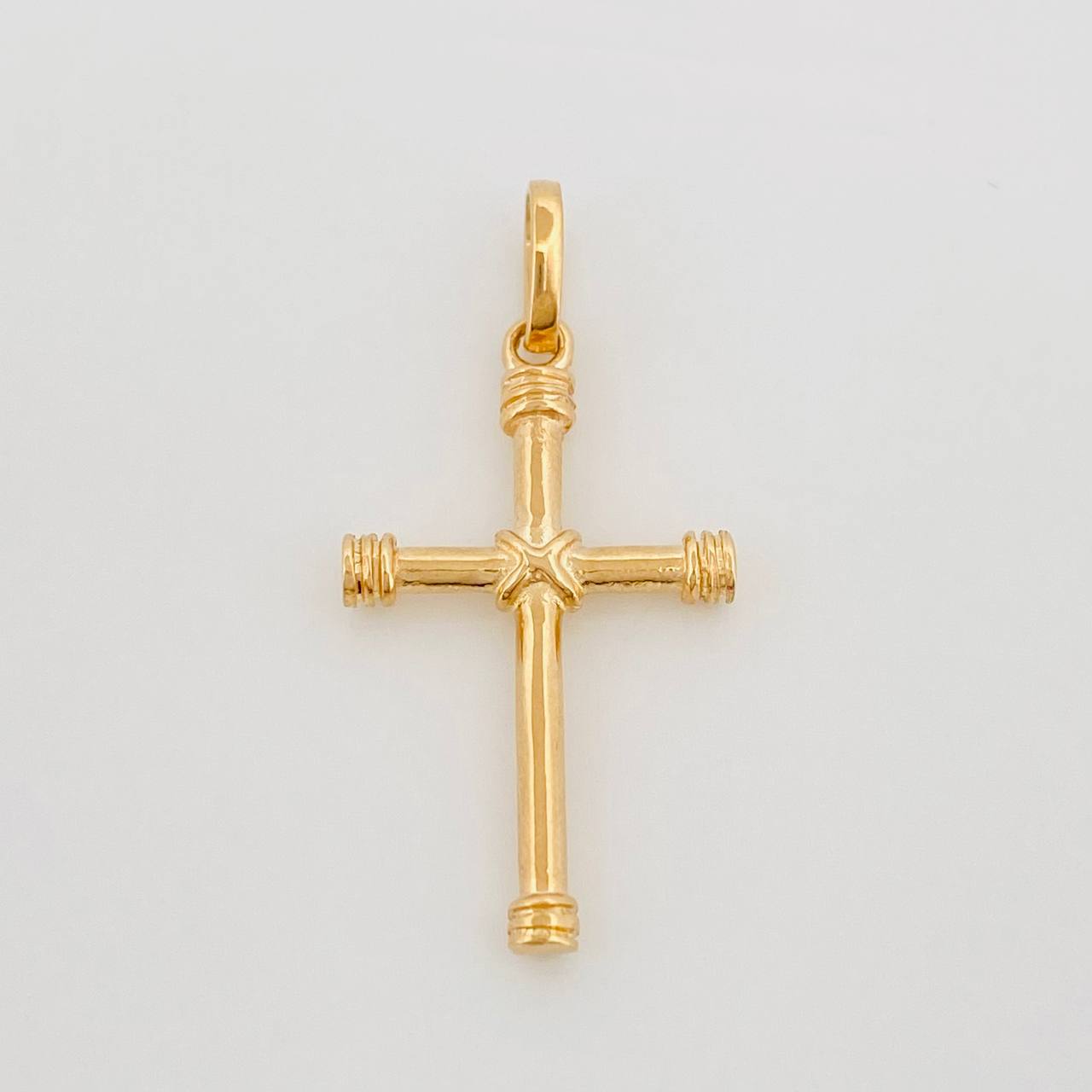 Dije Cruz 1.7 g / 3 cm Oro Amarillo 18K