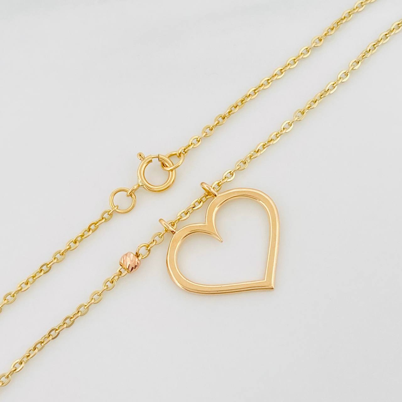 Cadena Aro Seguido Corazon 4.05 g / 46 cm / 1.4 mm Tres Oros 18K