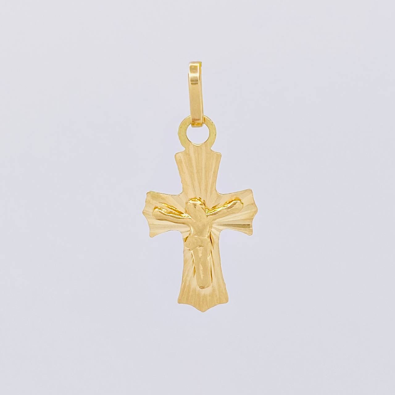 Dije Cruz Cristo Puntas Curvas 0.8g / 2.3cm Oro Amarillo 18K
