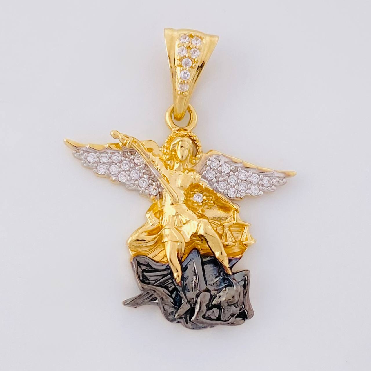 Dije San Miguel Arcangel 4.1g / 3cm Oro Amarillo 18K