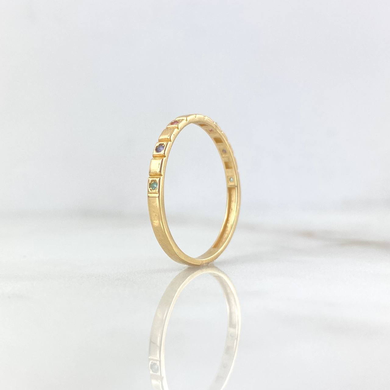 Anillo Cuadros 1.4gr / T8 1/2 / Circones de Colores Oro Amarillo
