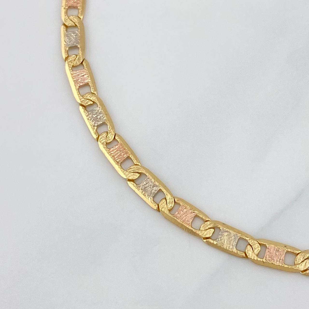 Tobillera Escalera Plana Diamantado 7.3 g / 23.7 cm / 3.85 mm Tres Oros 18K