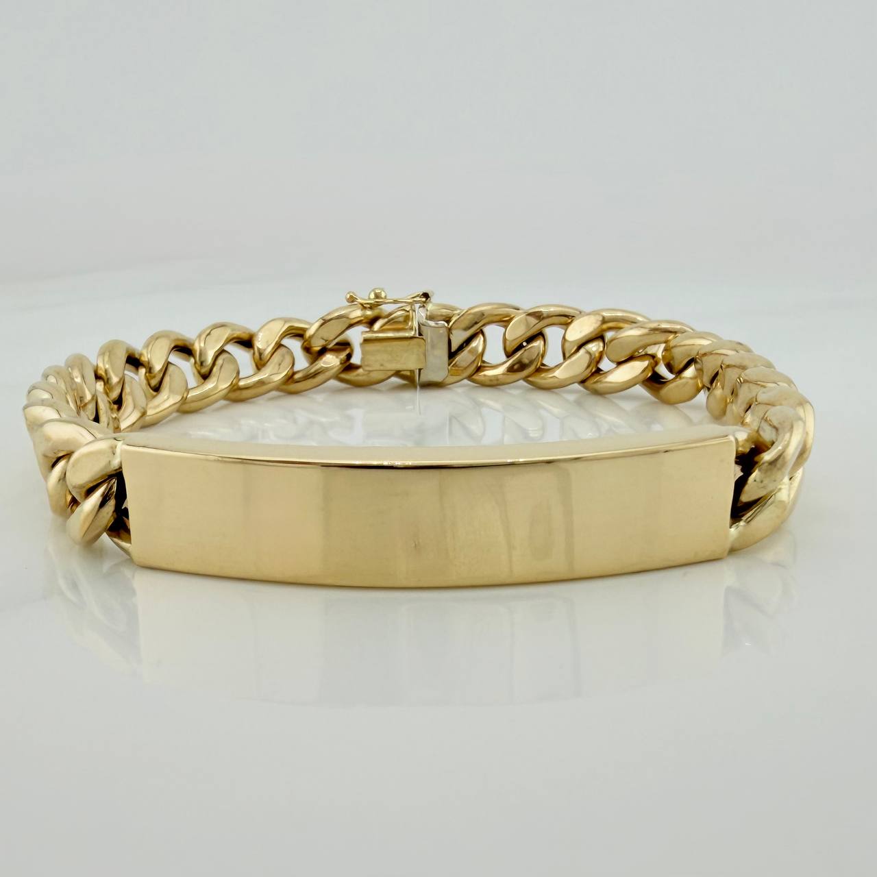 Pulso Cubano Placa 28.75 g / 21.5 cm / 9.75 mm Oro Amarillo 18K