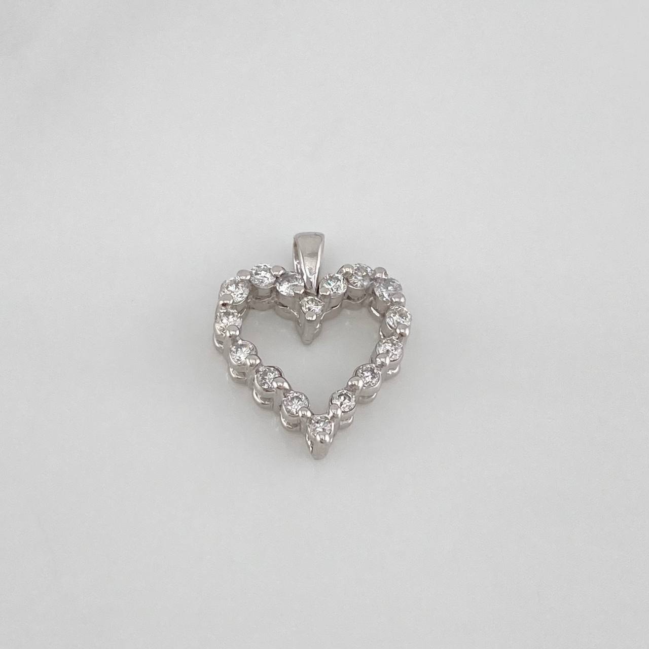Dije Corazon 1.4 g / 1.5 cm Oro Blanco 18K