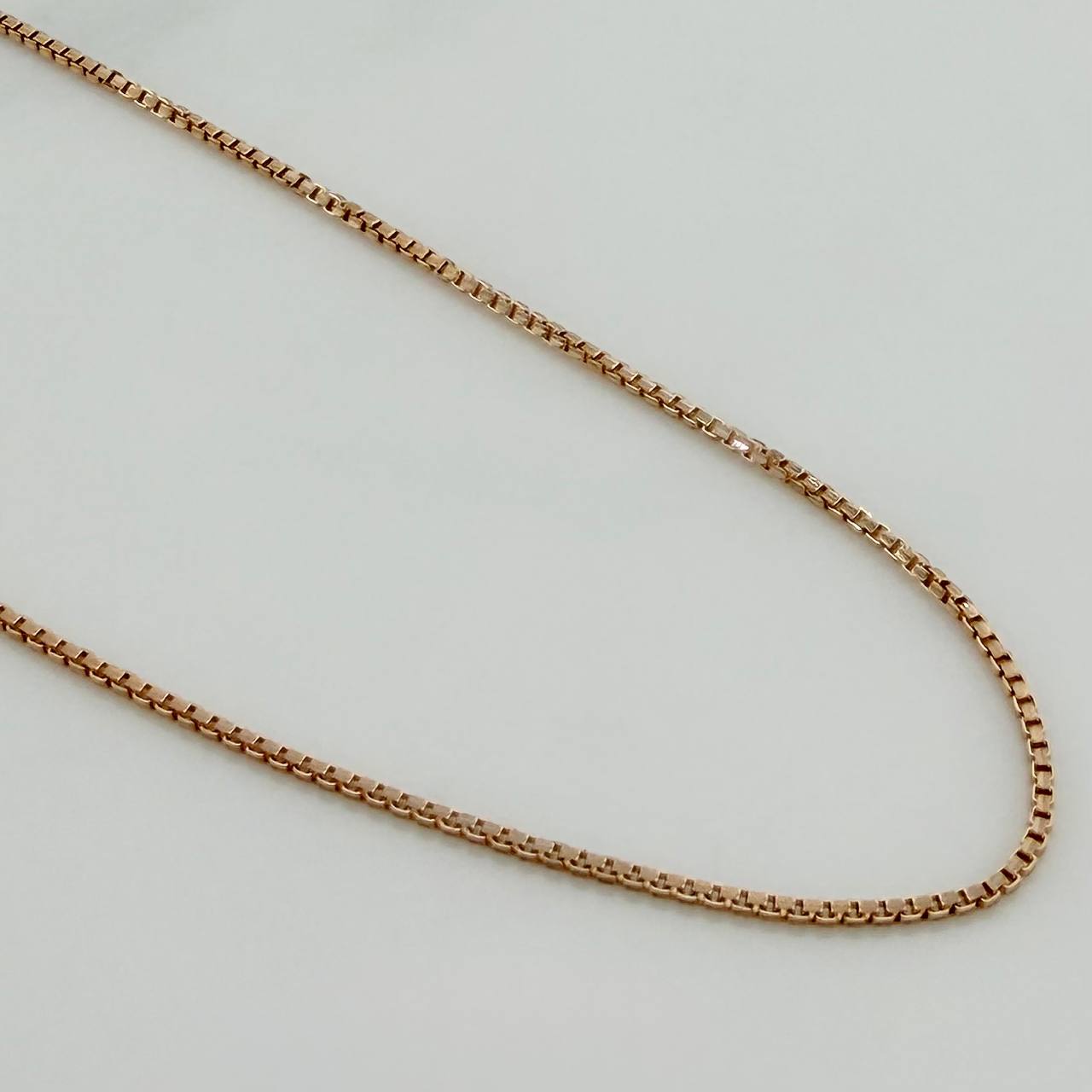 Cadena Veneciana 6.05 g / 60.8 cm / 1.3 mm Dos Oros Blanco Rosa 18K