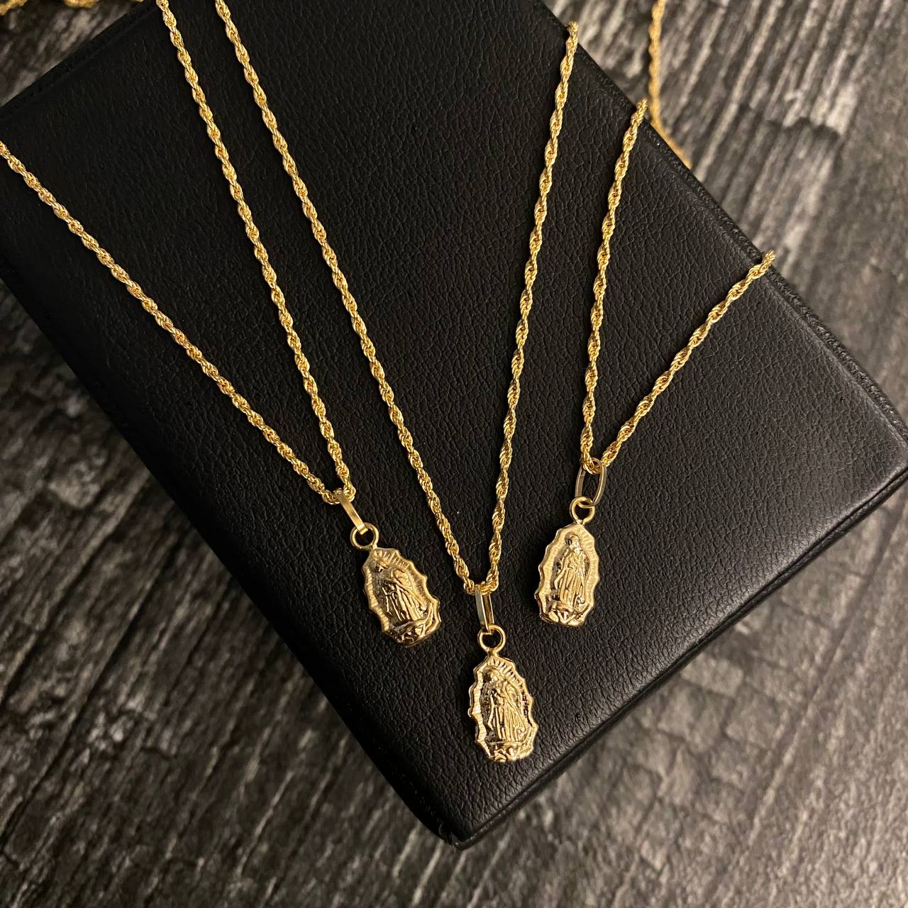 ¡¡OFERTA!! Set Cadena Lazo 0.9gr/45cm + Dije Virgen Guadalupe 0.3gr/1.6cm Liso Oro Amarillo