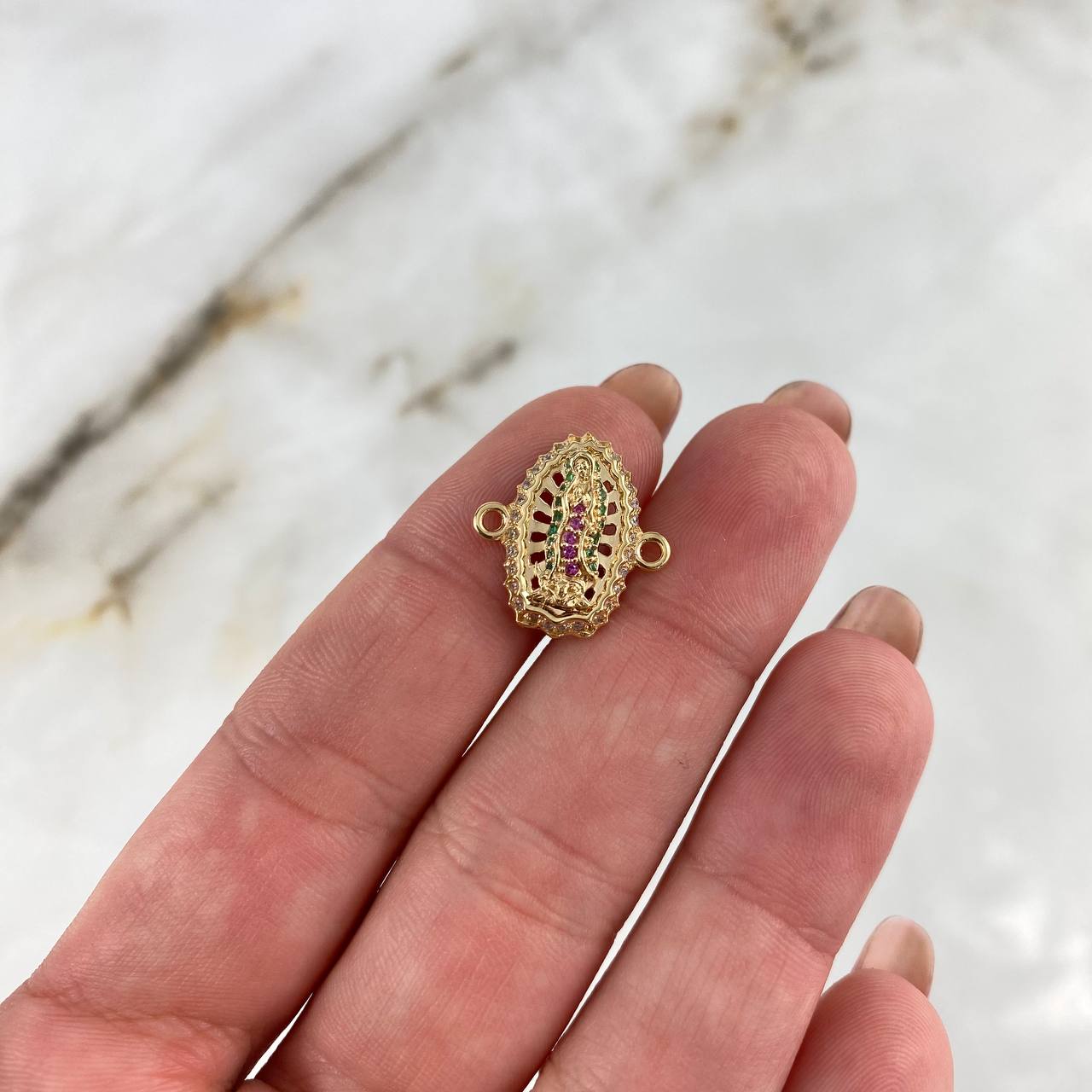Herraje Silueta Virgen de Guadalupe 2.5gr / 1.6cm / Circones Blancos Fucsias Verdes Oro AmarilloႣ