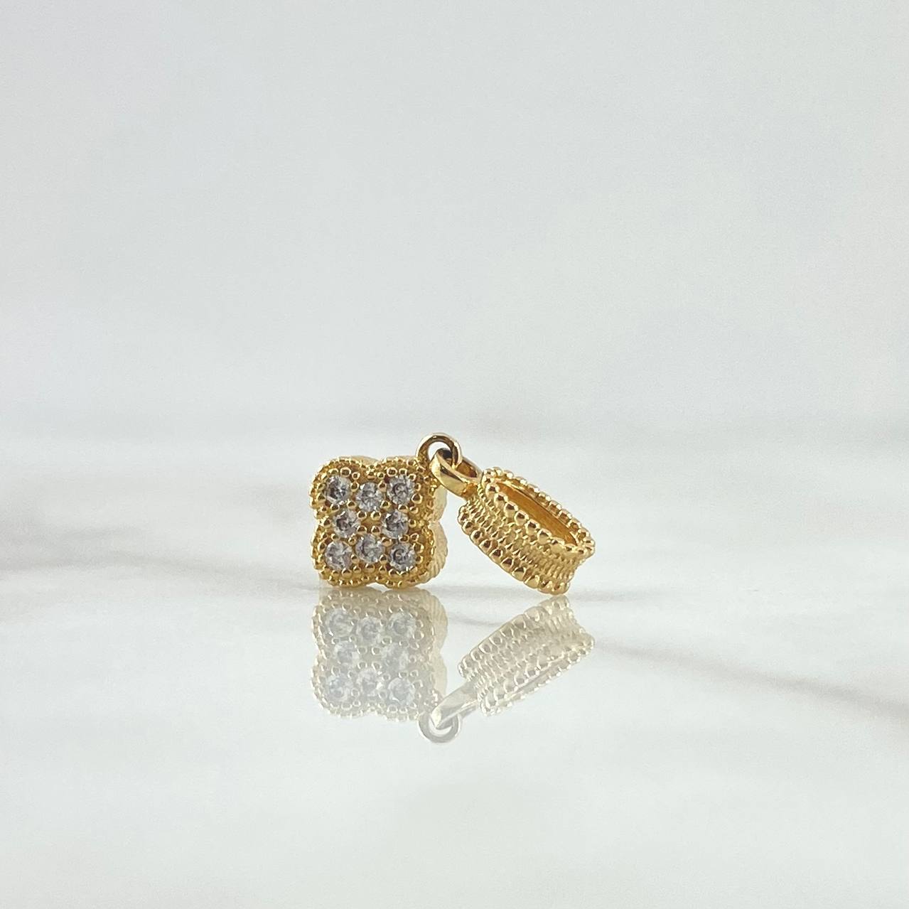 Dije Trebol VCyA 1.3gr / 1.9cm / Circones Blancos  Oro Amarillo 18K *