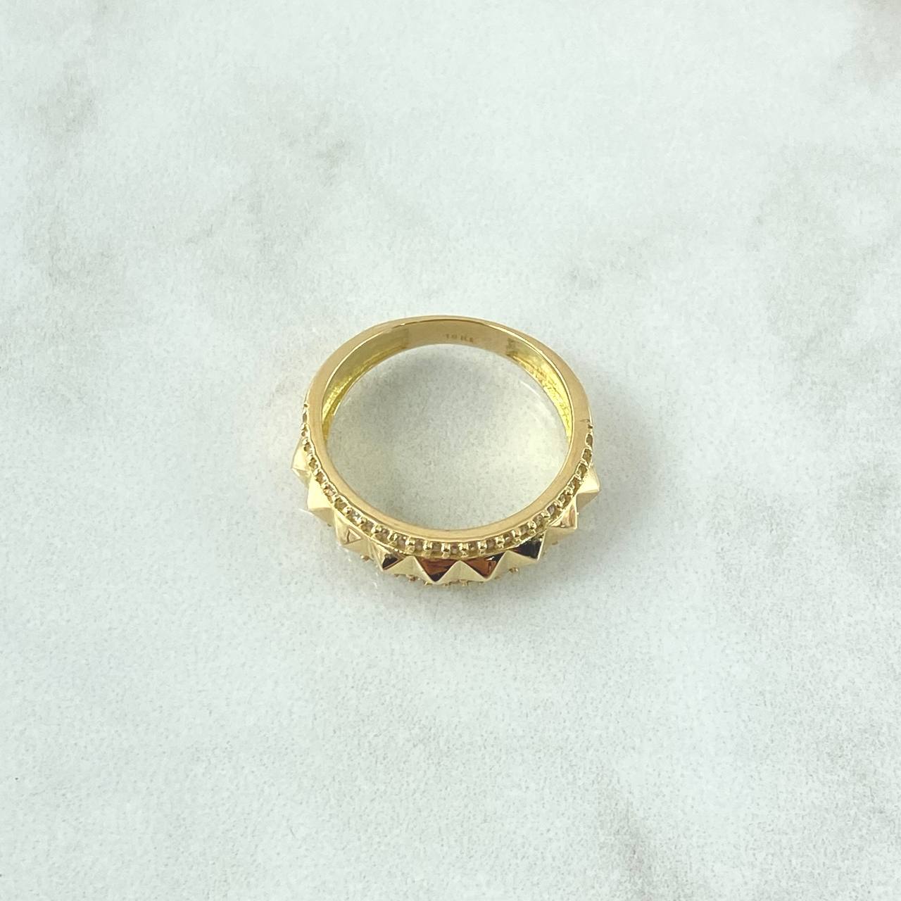 Anillo Piramides 3.5gr / T5 3/4 / Circones Blancos Oro Amarillo 18K