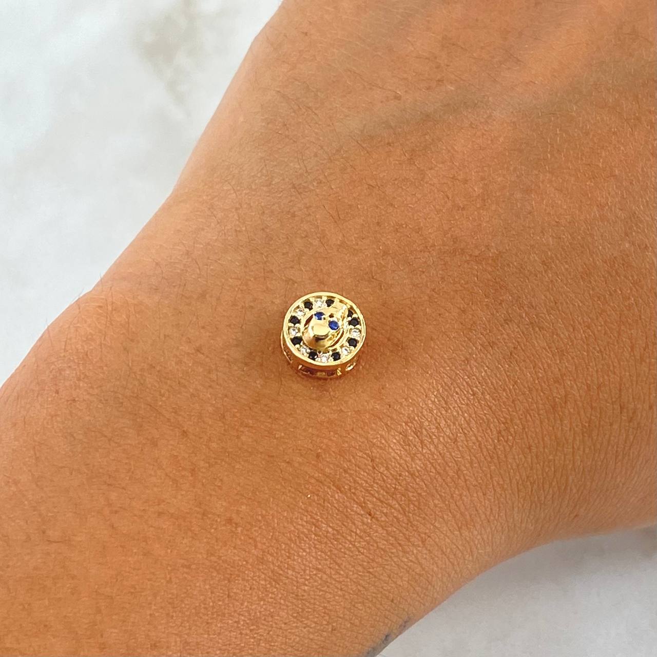 Herraje Calavera En Aro 1.05gr / 1cm / Circones Blancos. Negros Y Azul Oro Amarillo 18K ©