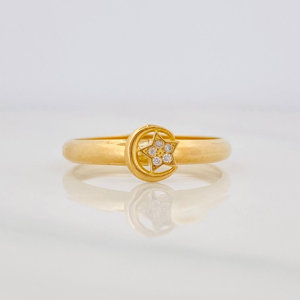 Anillo Estrella 0.8g / T7 Oro Amarillo 18K