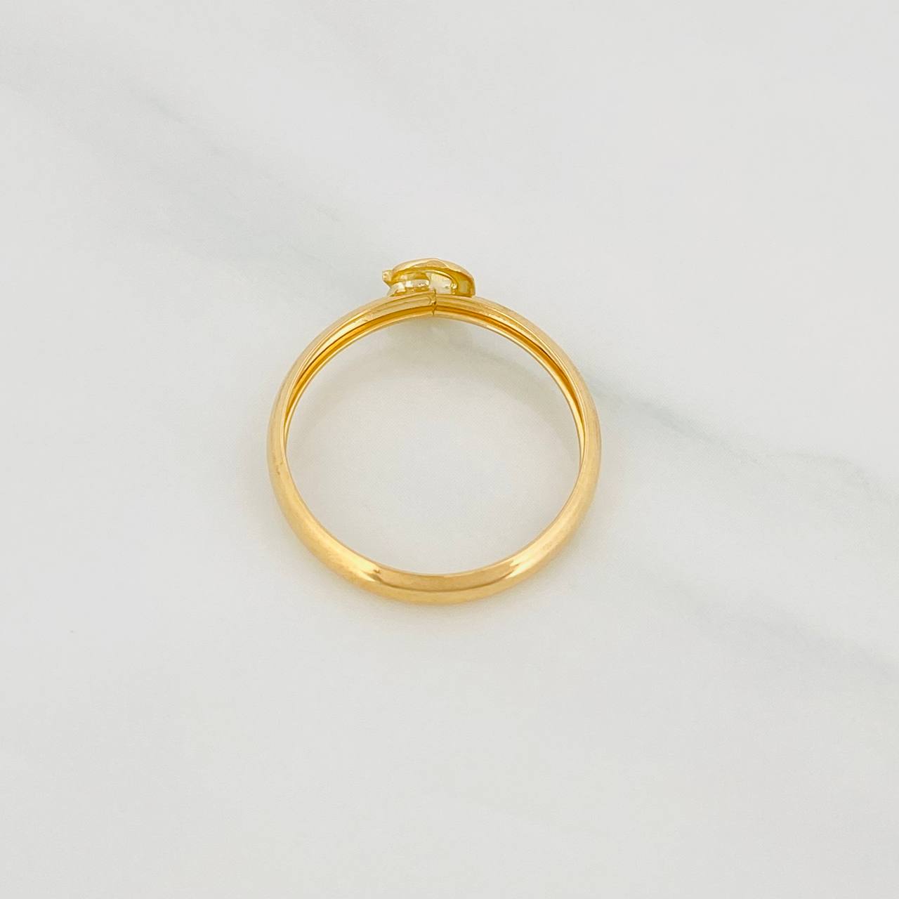 Anillo Estrella 0.95g / T8 1/2 Oro Amarillo 18K