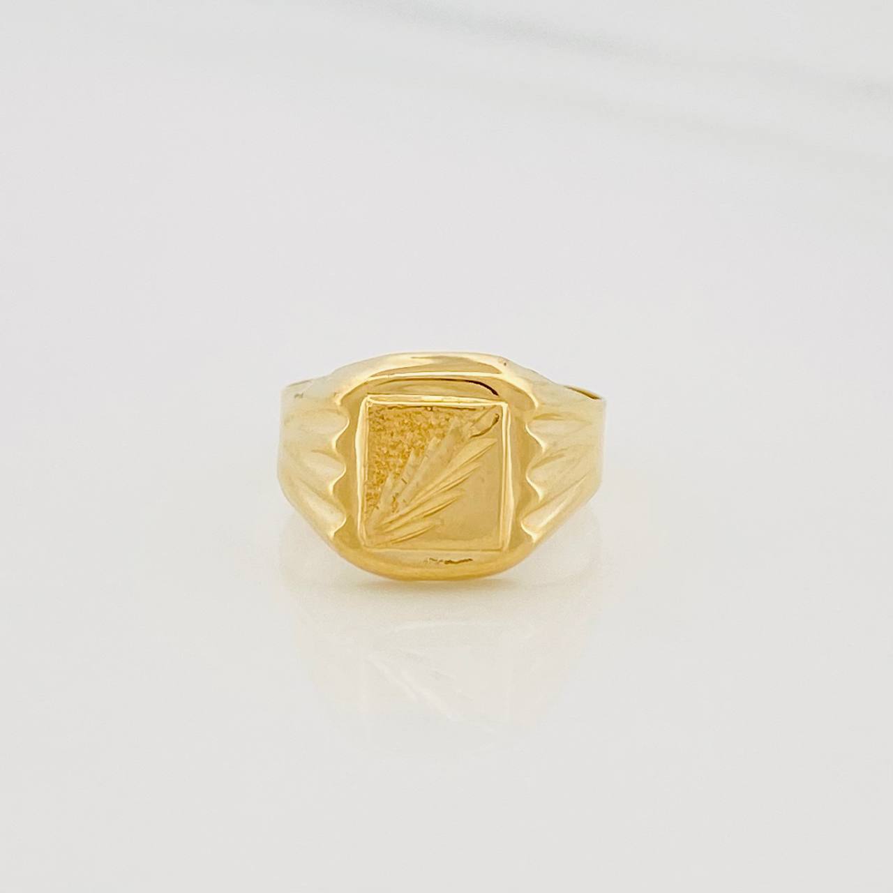 Anillo Sello Espiga 0.8g / T0 Oro Amarillo 18K
