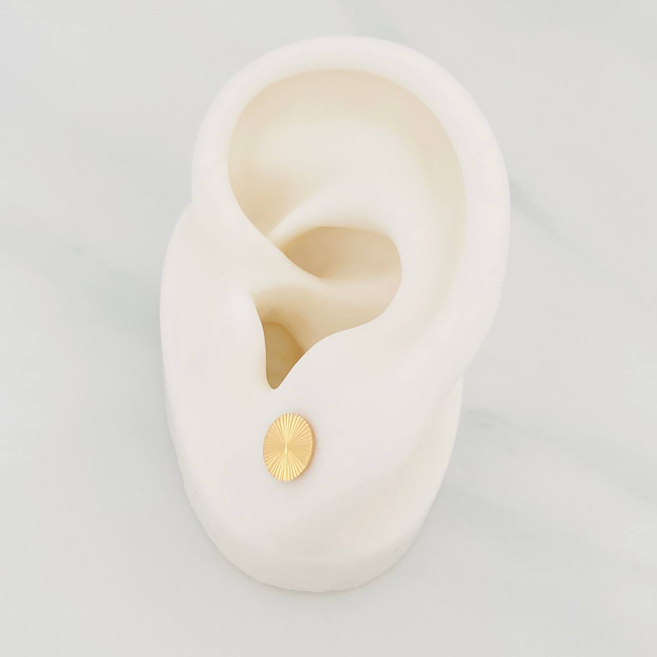 Topos Circulo Diamantado 0.85g / 6.5mm Oro Amarillo 18K