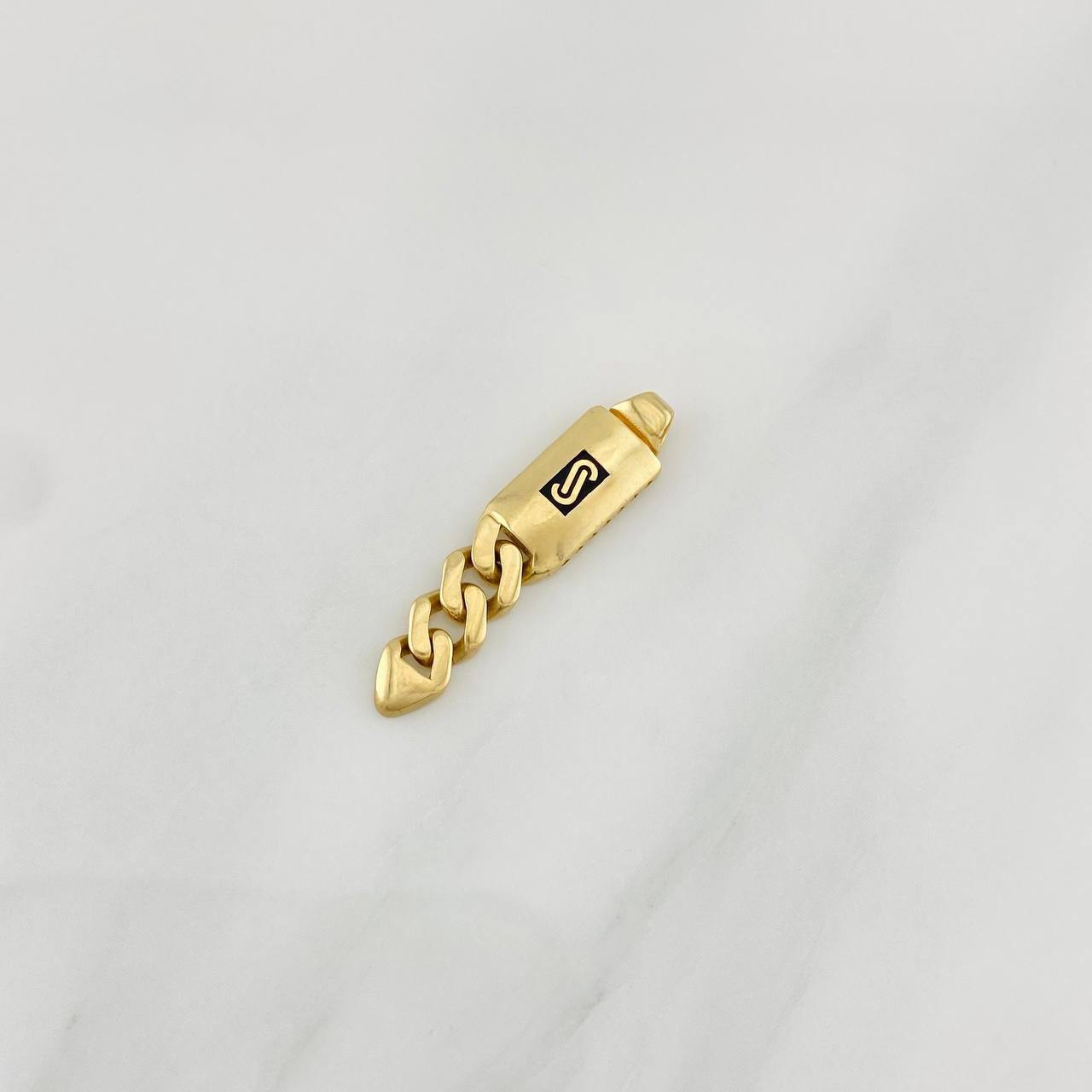 Dije Cubana Infinito 1.45g / 3cm Oro Amarillo 18K