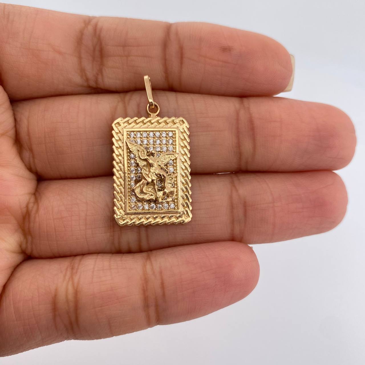 Dije San Miguel Arcangel 3.55gr / 3cm / Oro Amarillo 18K %