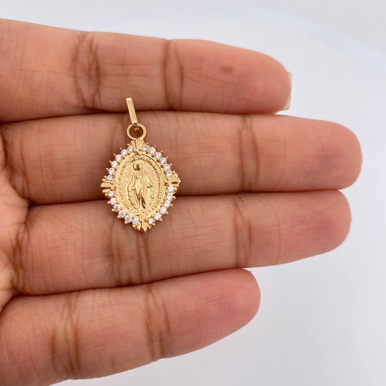 Dije Virgen Milagrosa 2.15gr / 2.5cm / Oro Amarillo 18K &