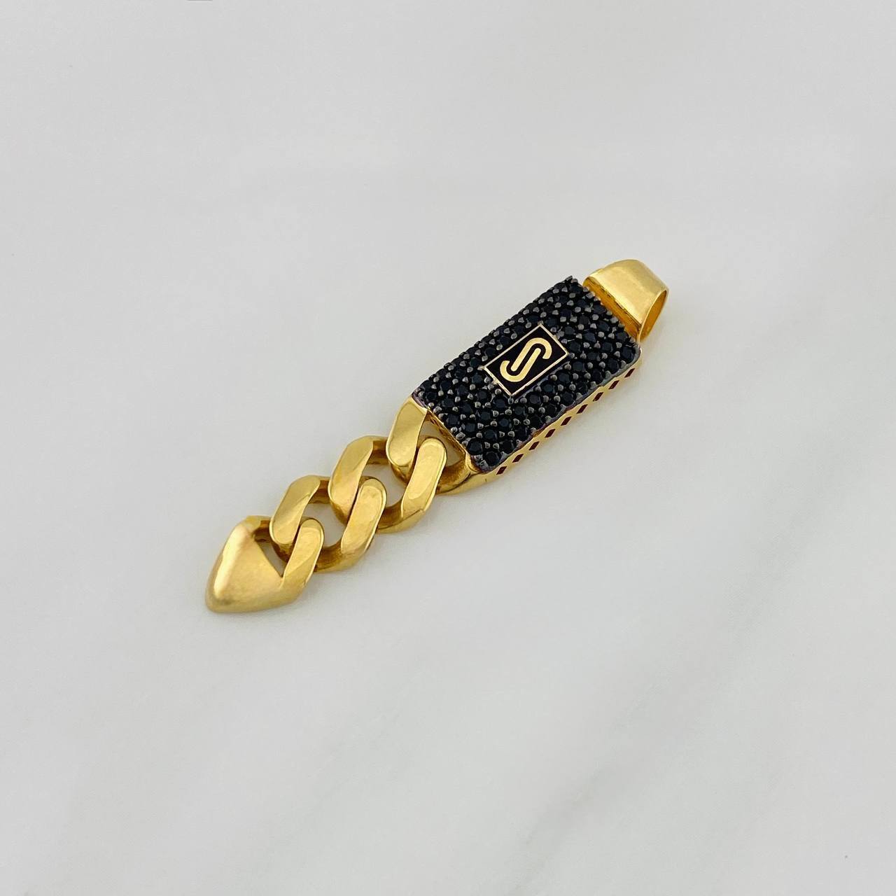 Dije Cubana Infinito 2.85g / 4cm Dos Oros Negro Amarillo 18K