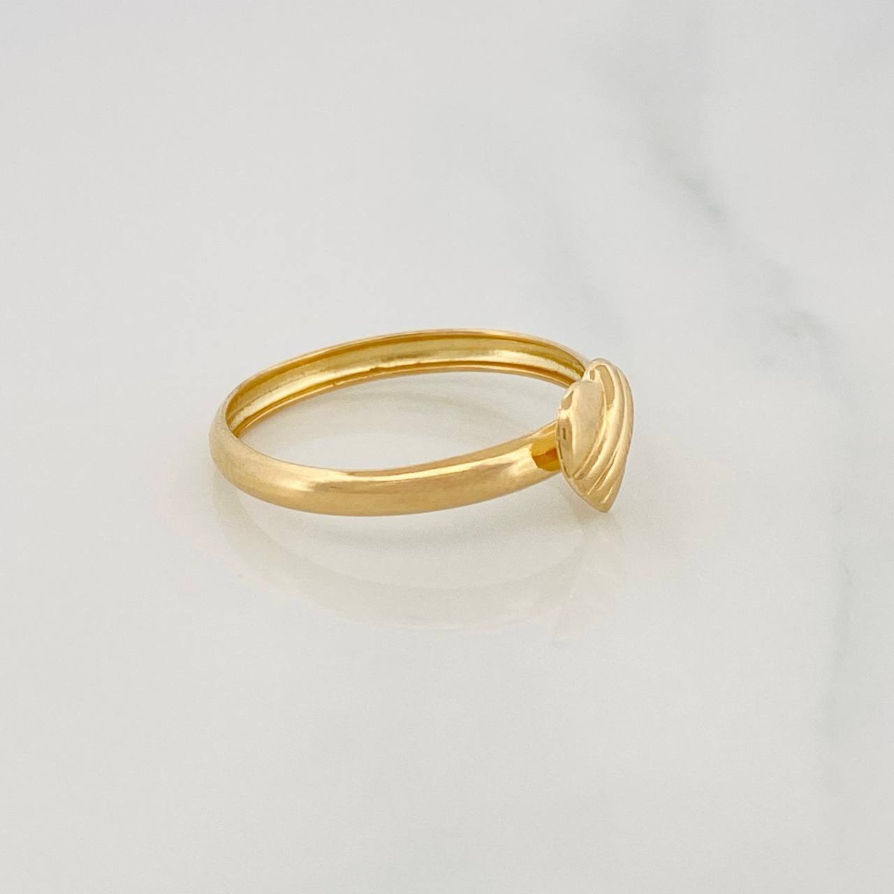 Anillo Corazon 0.9g / T7 1/2 Oro Amarillo 18K