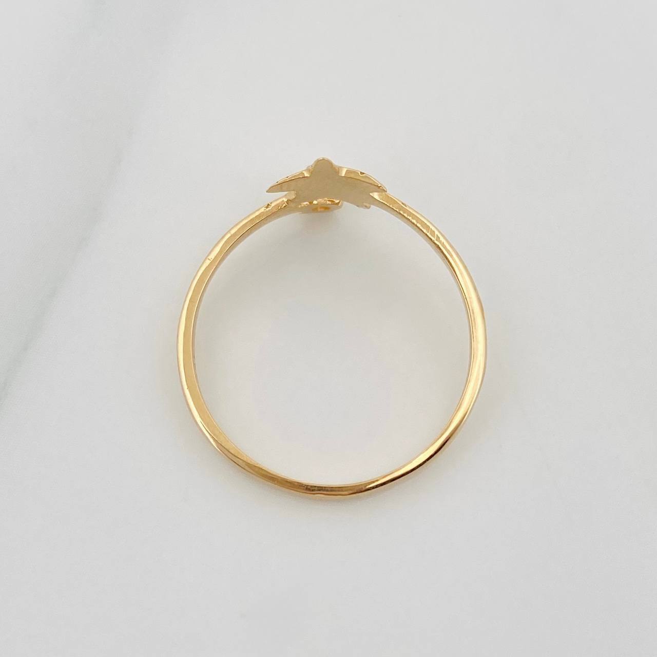 Anillo Estrella 1.5g / T7 Oro Amarillo 18K