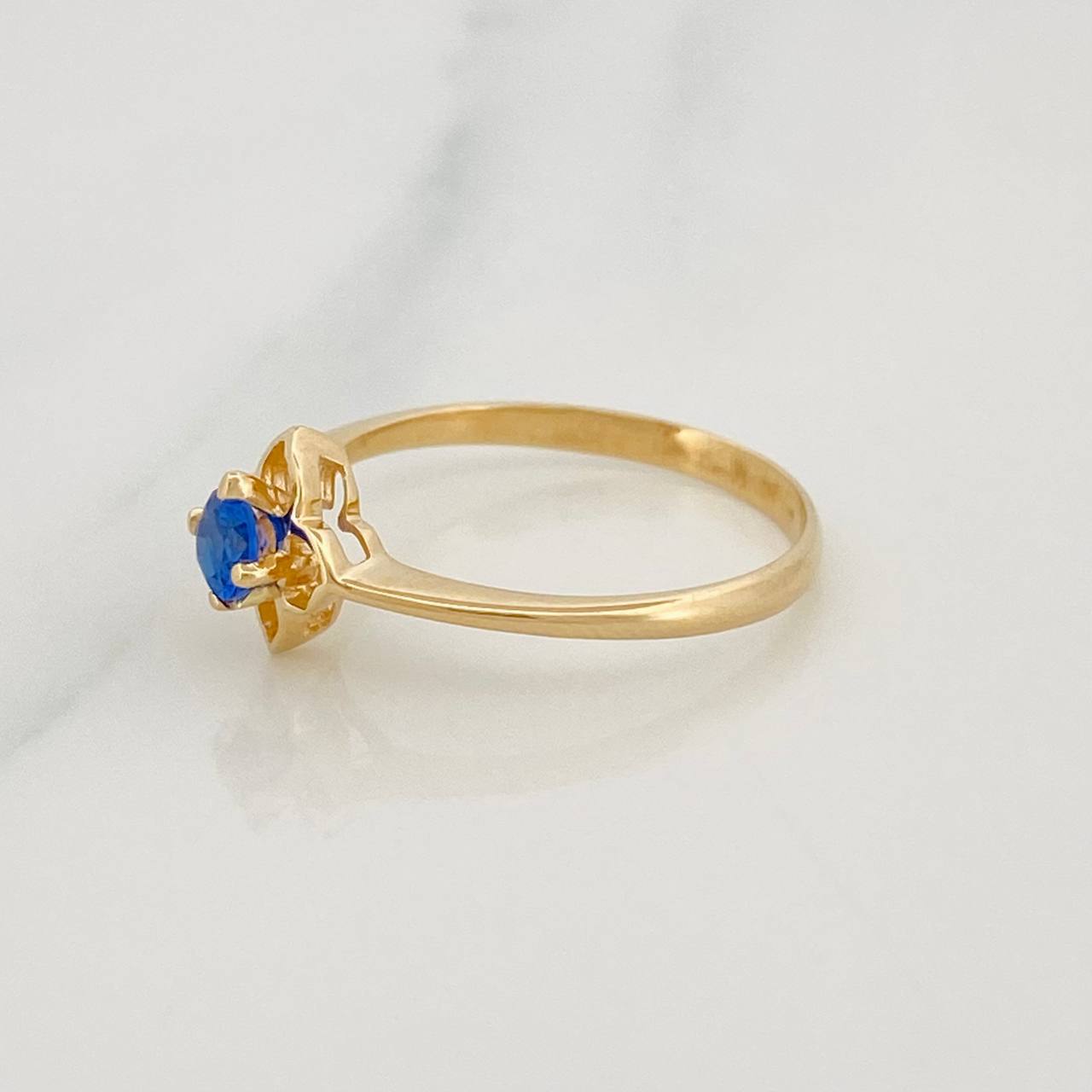 Anillo Flor 1.85g / T7 Oro Amarillo 18K