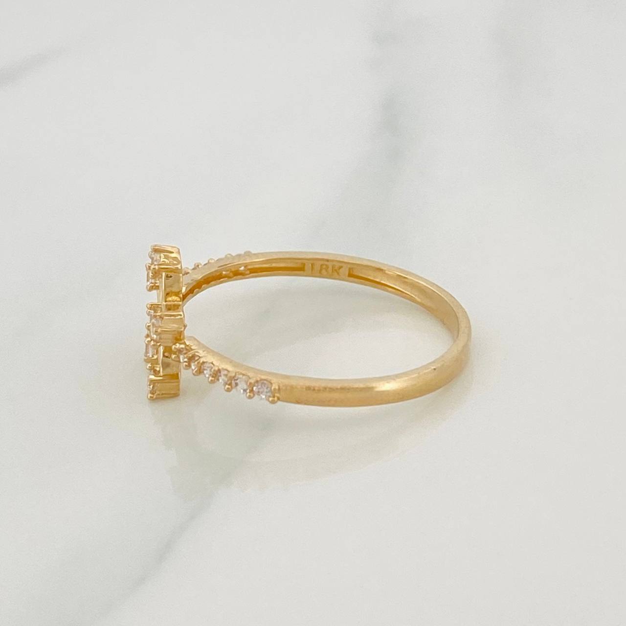 Anillo Flor 1.65g / T7 1/2 Oro Amarillo 18K