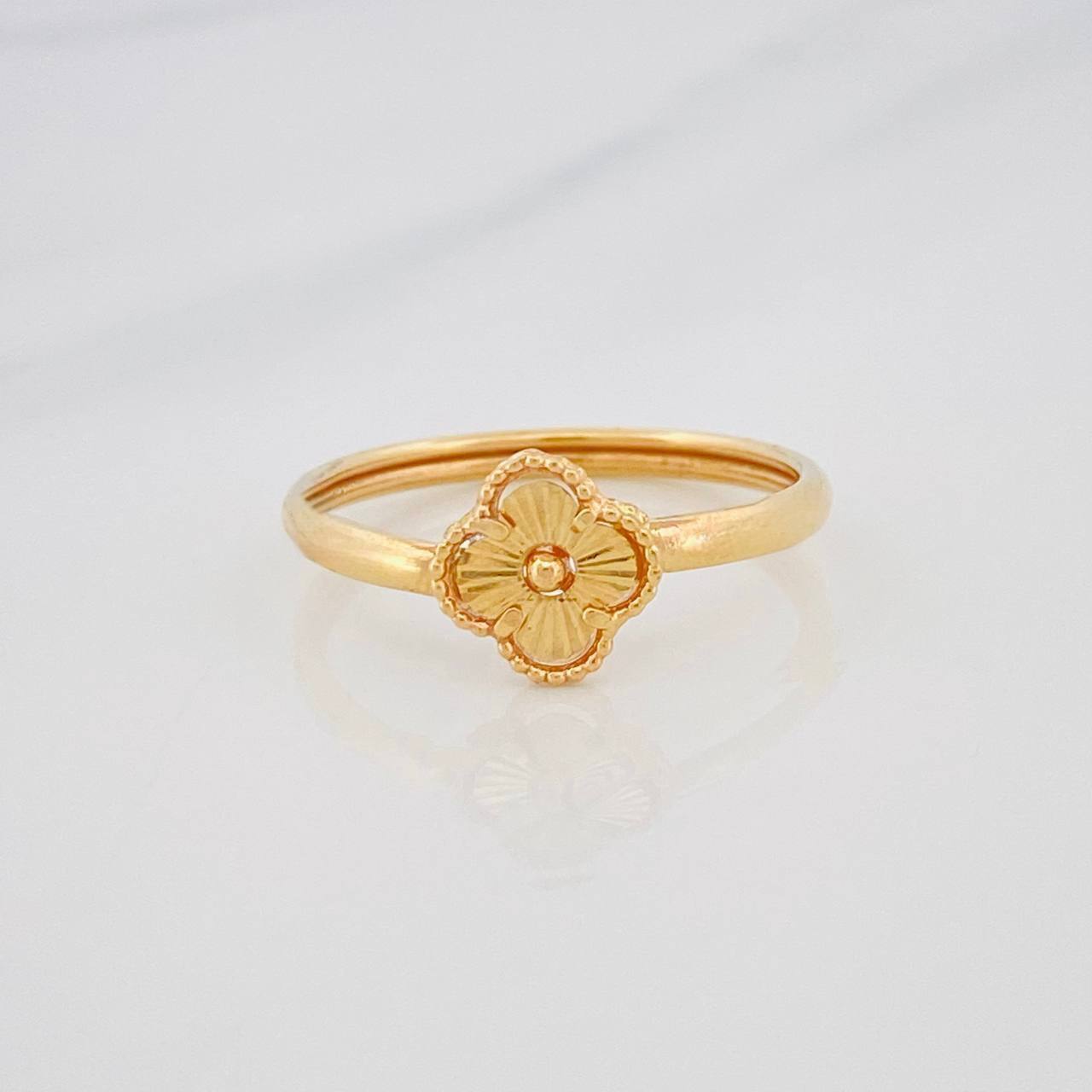 Anillo Trebol Diamantado 1g / T6 1/2 Oro Amarillo 18K