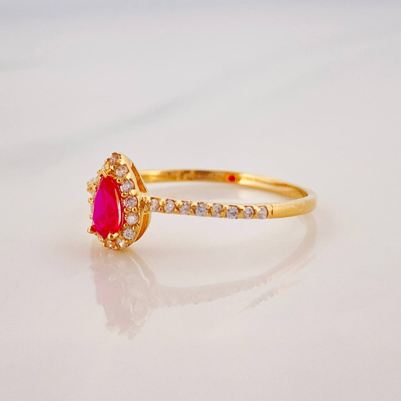 Anillo Gota 1.25g / T7 Oro Amarillo 18K