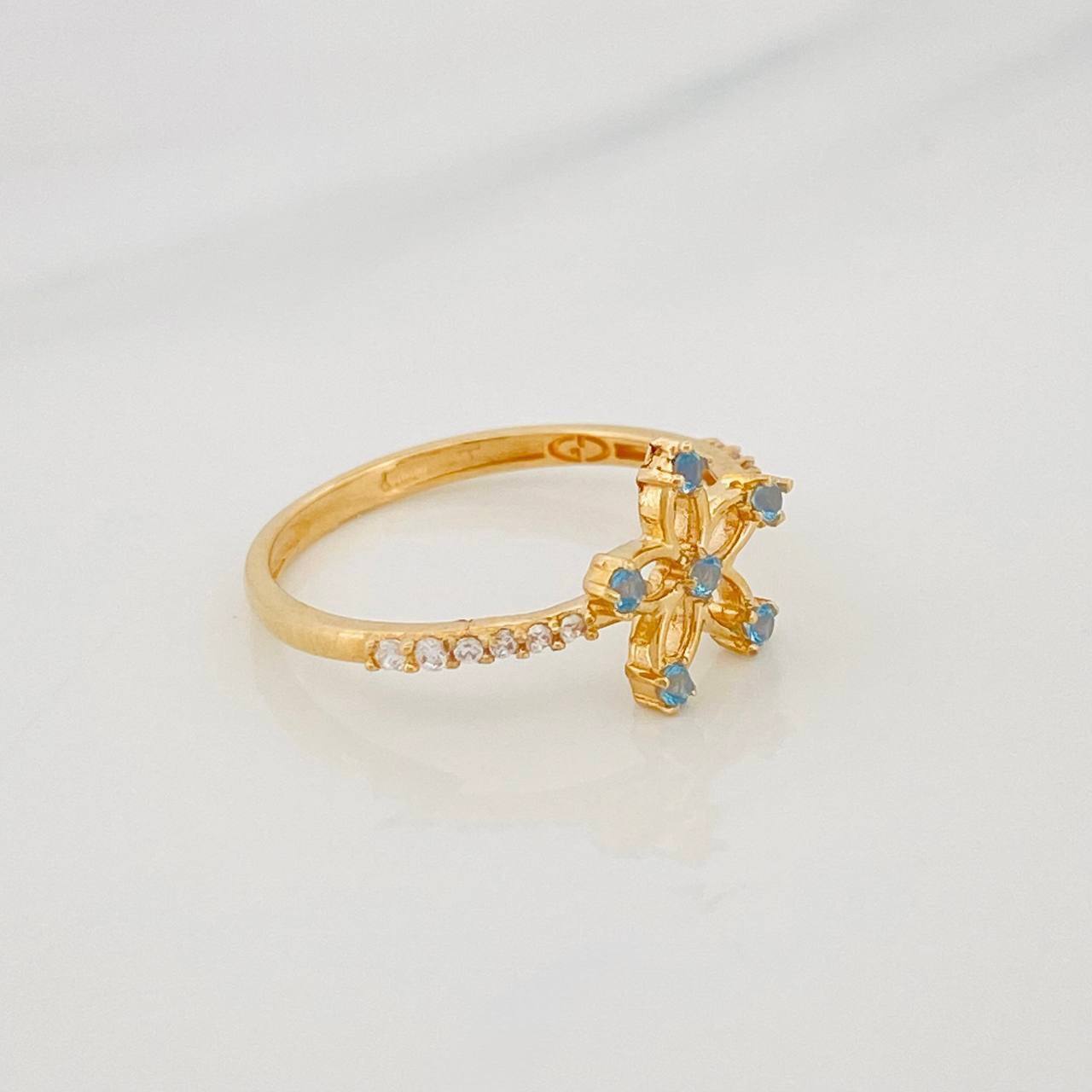 Anillo Flor 1.35g / T6 Oro Amarillo 18K