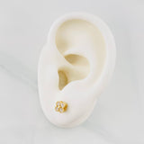Topos Flor Borde Texturizado 1.35g / 6.01mm Oro Amarillo 18K
