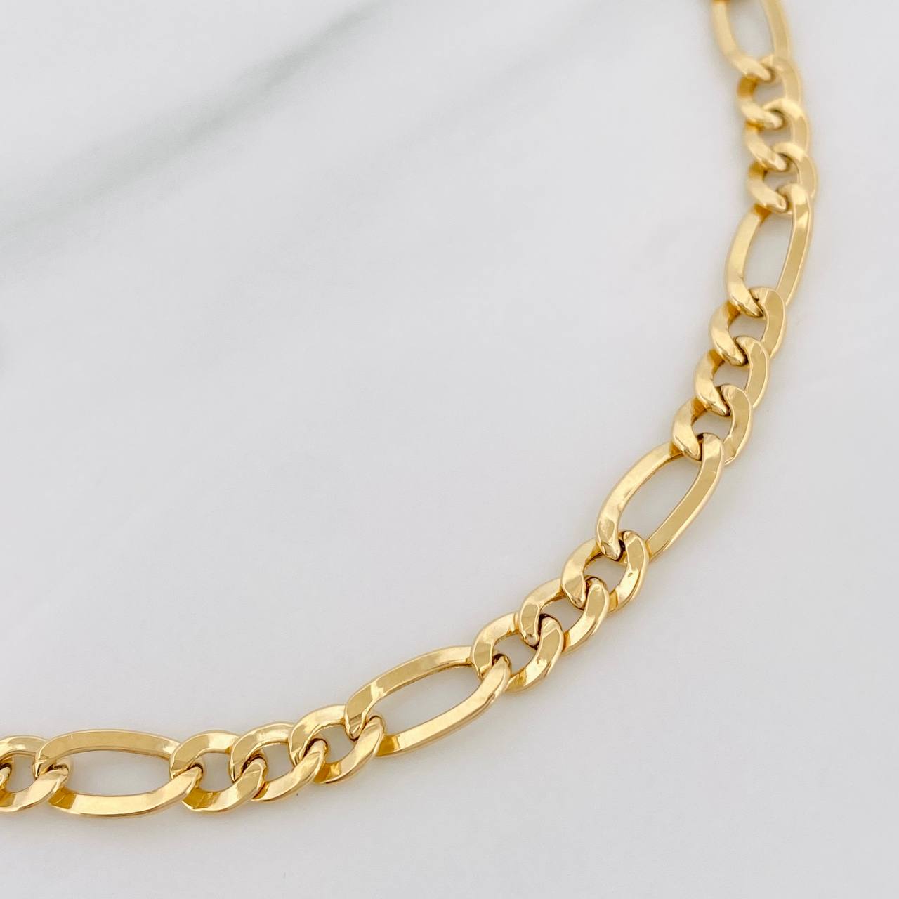Pulso Figaro 2.2g / 19cm / 3.2mm Oro Amarillo 18K