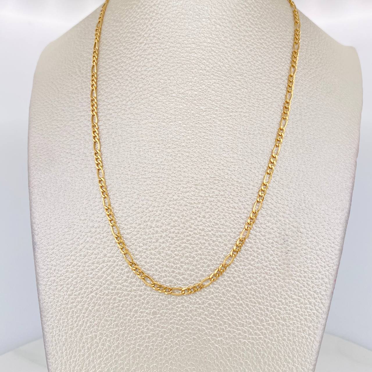 Cadena Figaro 2.2g / 50cm / 2.6mm Oro Amarillo 18K