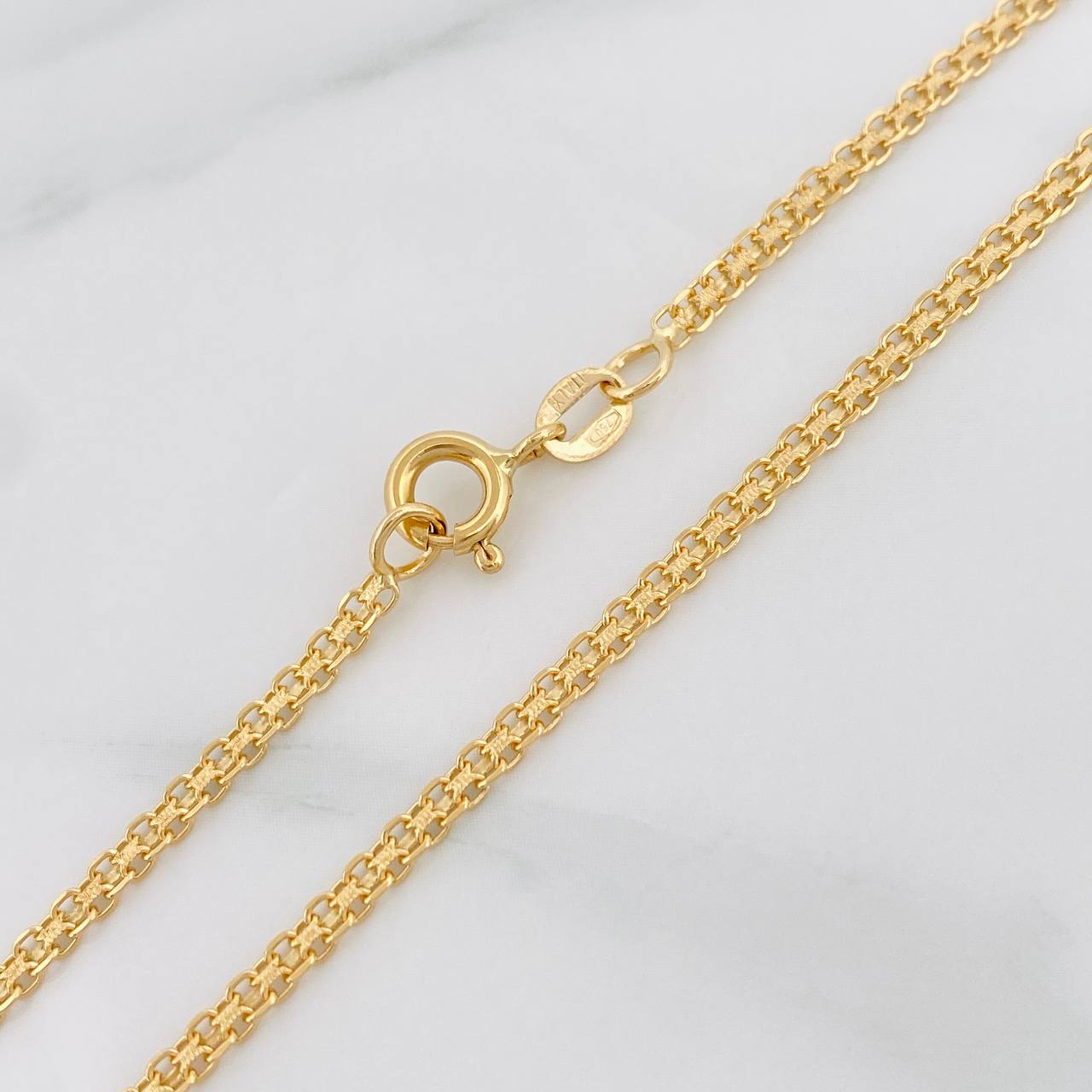 Cadena China 4.9g / 50cm / 2.1mm Oro Amarillo 18K