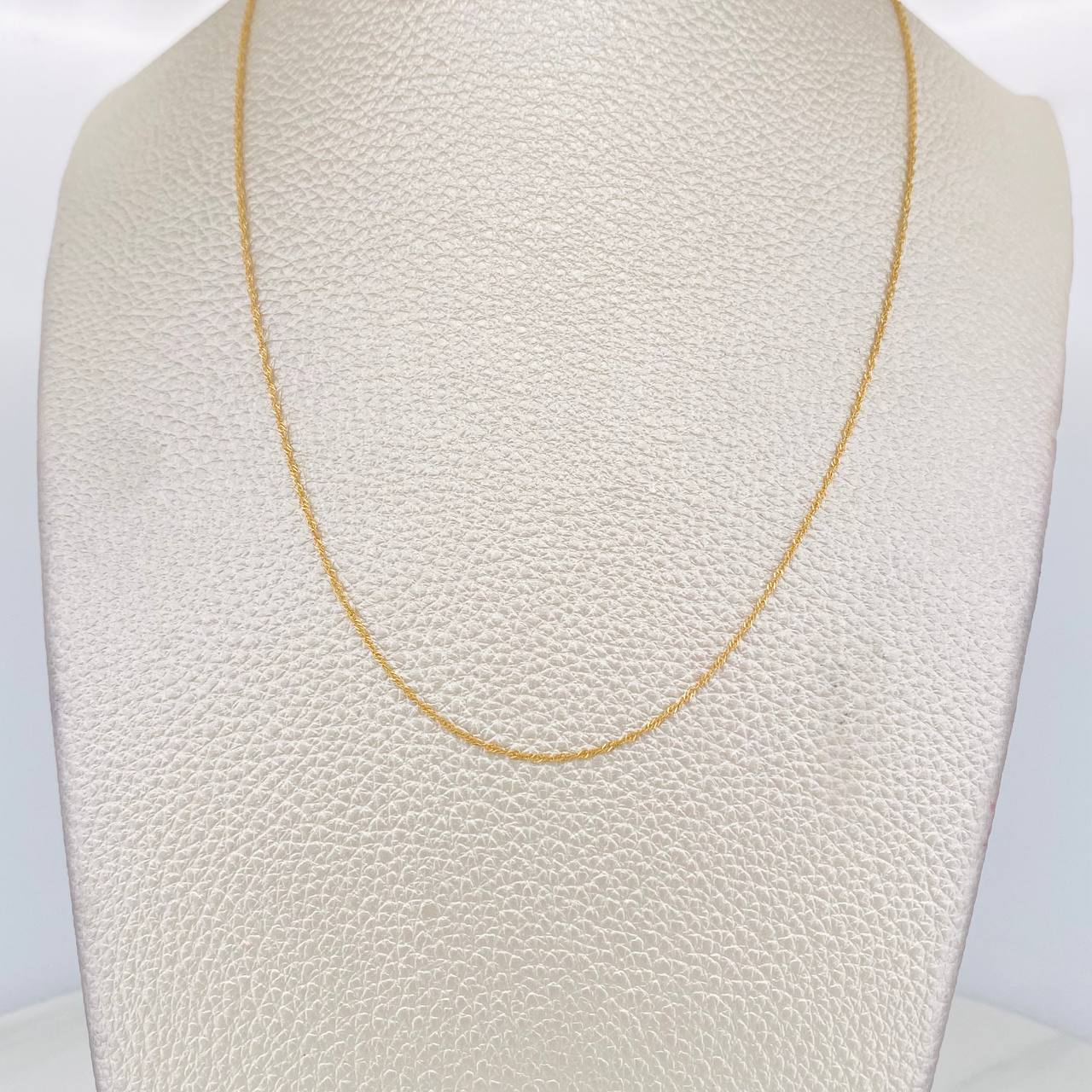 Cadena Singapur 0.85g / 50cm / 0.7mm Oro Amarillo 18K