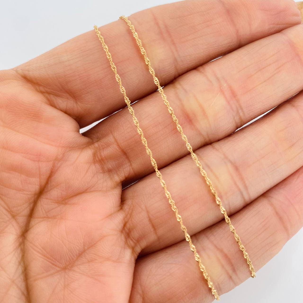 Cadena Singapur 0.85g / 50cm / 0.7mm Oro Amarillo 18K
