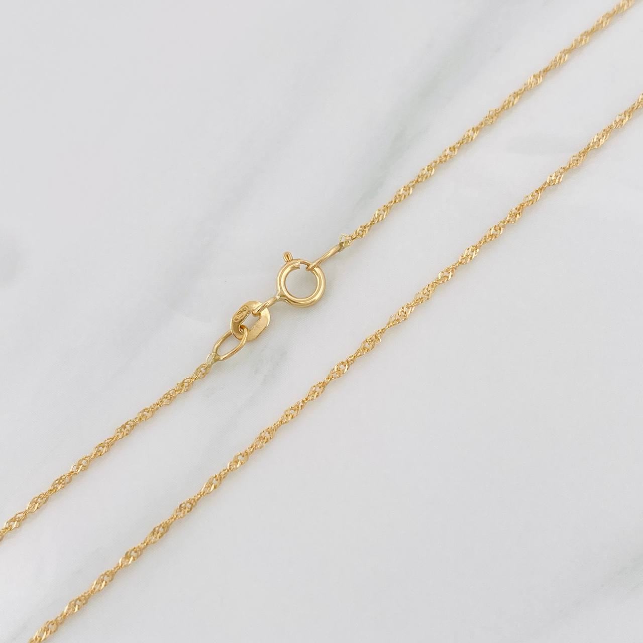Cadena Singapur 0.85g / 50cm / 0.7mm Oro Amarillo 18K