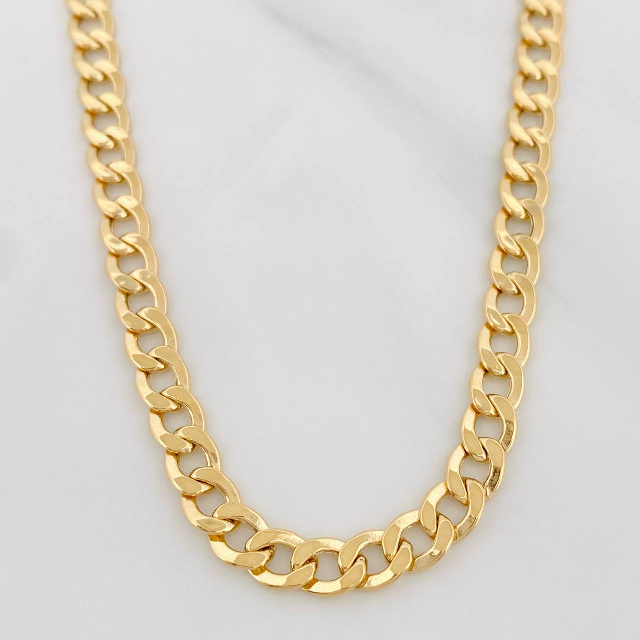 Cadena Cubana 9.8g / 60cm / 4.7mm Oro Amarillo 18K