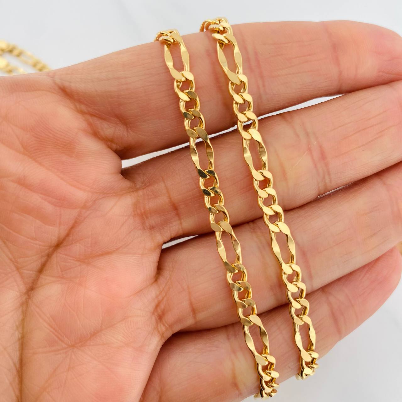 Cadena Figaro 8.2g / 50cm / 2.2mm Oro Amarillo 18K