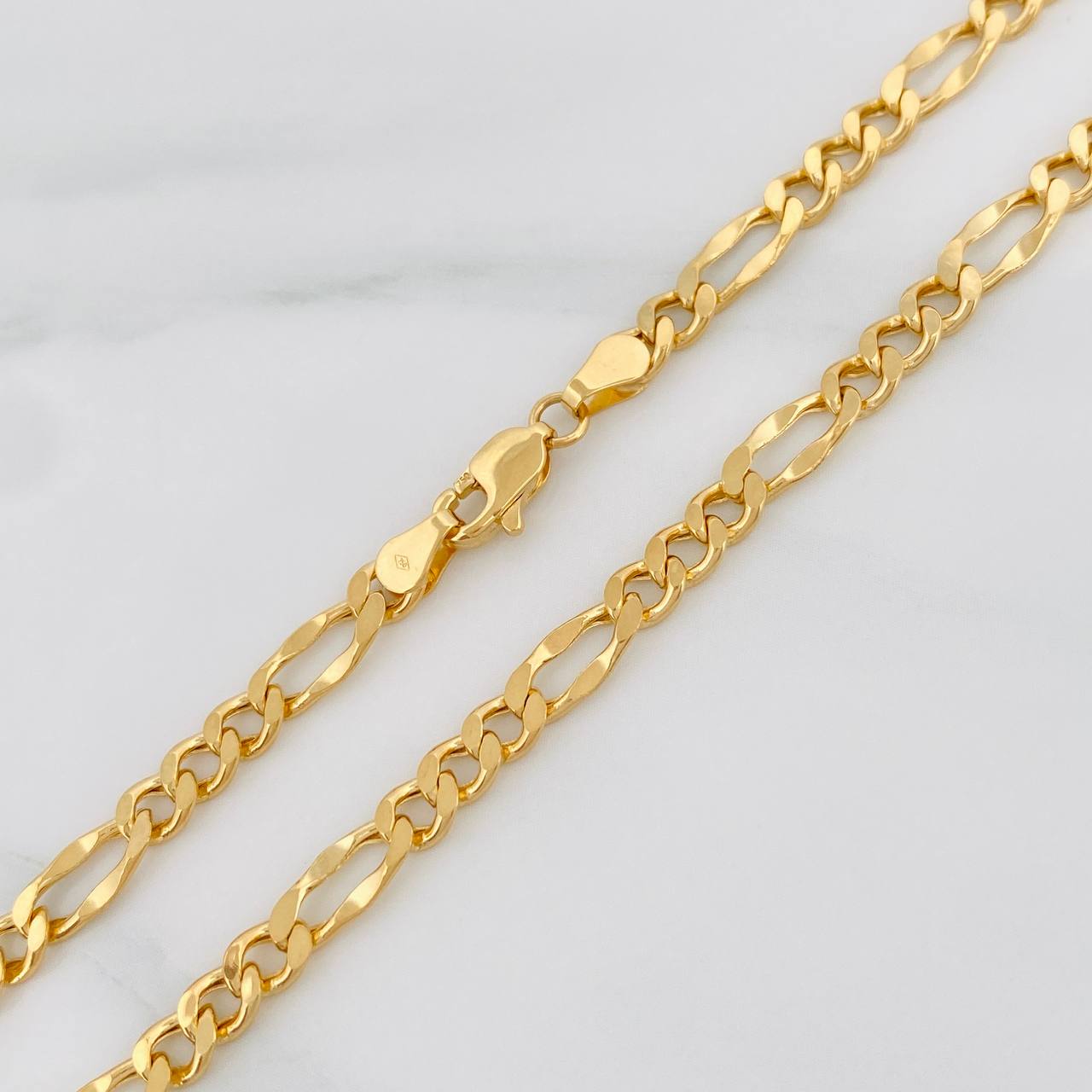 Cadena Figaro 8.2g / 50cm / 2.2mm Oro Amarillo 18K