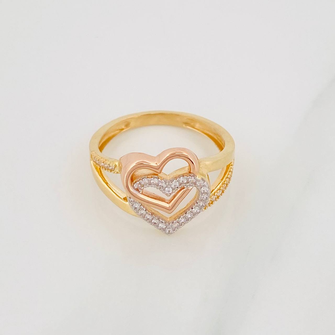 Anillo Corazones 3.7g / T7 1/2 Tres Oros 18K