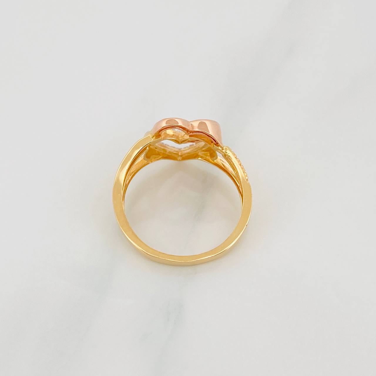 Anillo Corazones 3.7g / T7 1/2 Tres Oros 18K