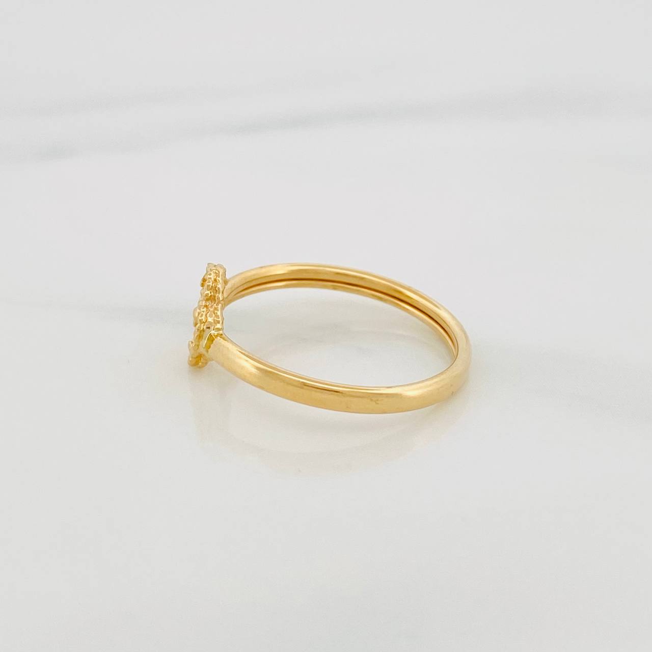 Anillo Flor Diamantada 0.9g / T5 3/4 Oro Amarillo 18K