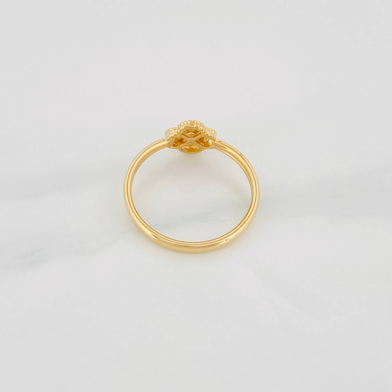Anillo Flor Diamantada 0.9g / T6 Oro Amarillo 18K