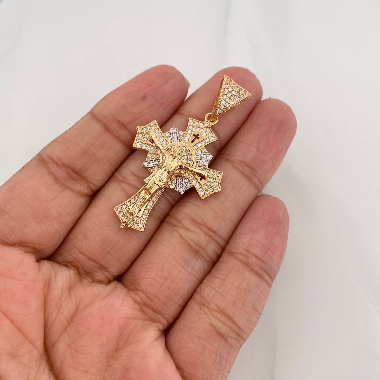 Dije Cruz Cristo 6.75g / 4.5cm Dos Oros Amarillo Blanco 18K