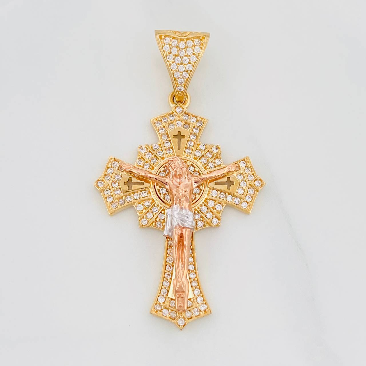 Dije Cruz Cristo 7.35g / 4.5cm Tres Oros 18K