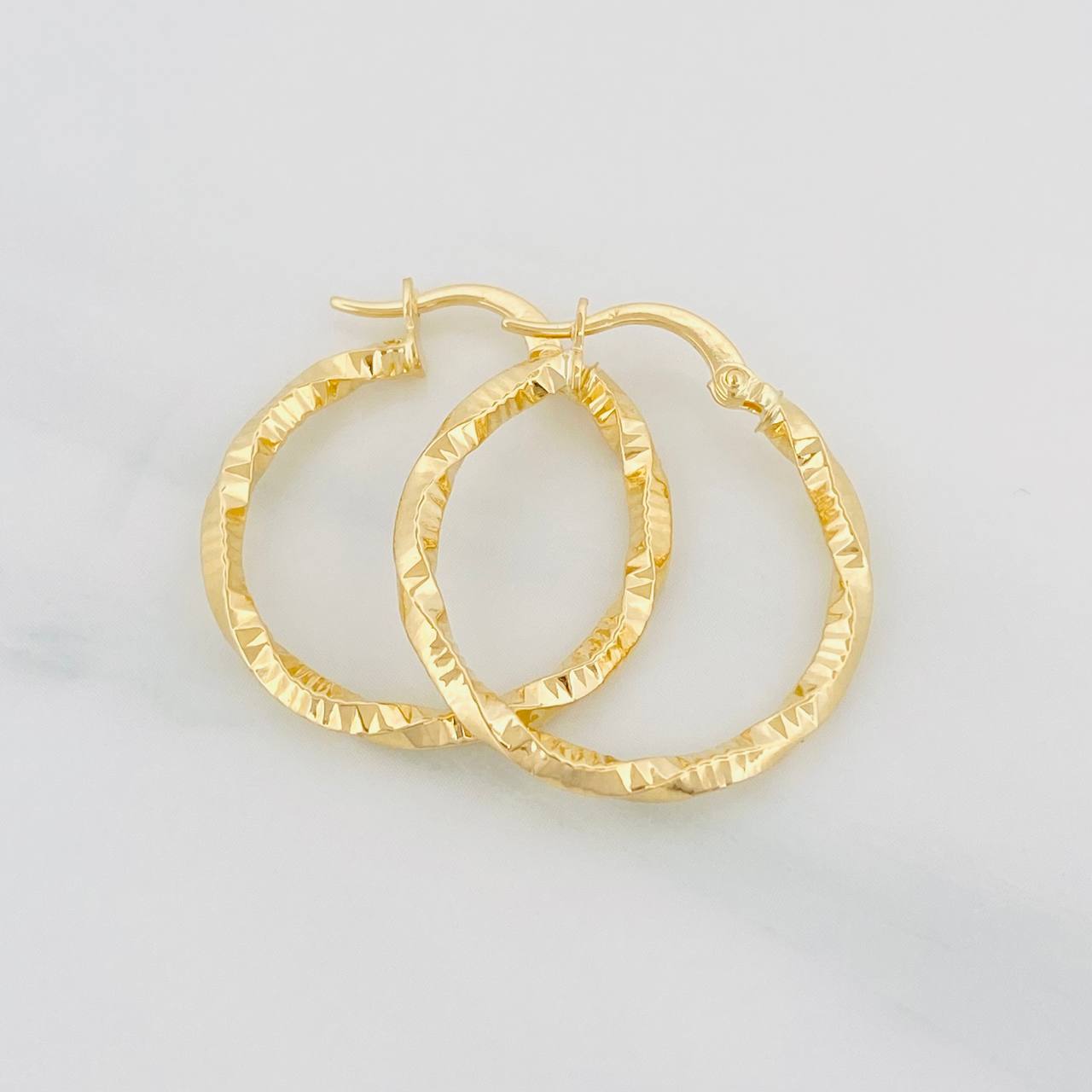 Candongas Carlota 1.6g / 2.5cm Oro Amarillo 18K