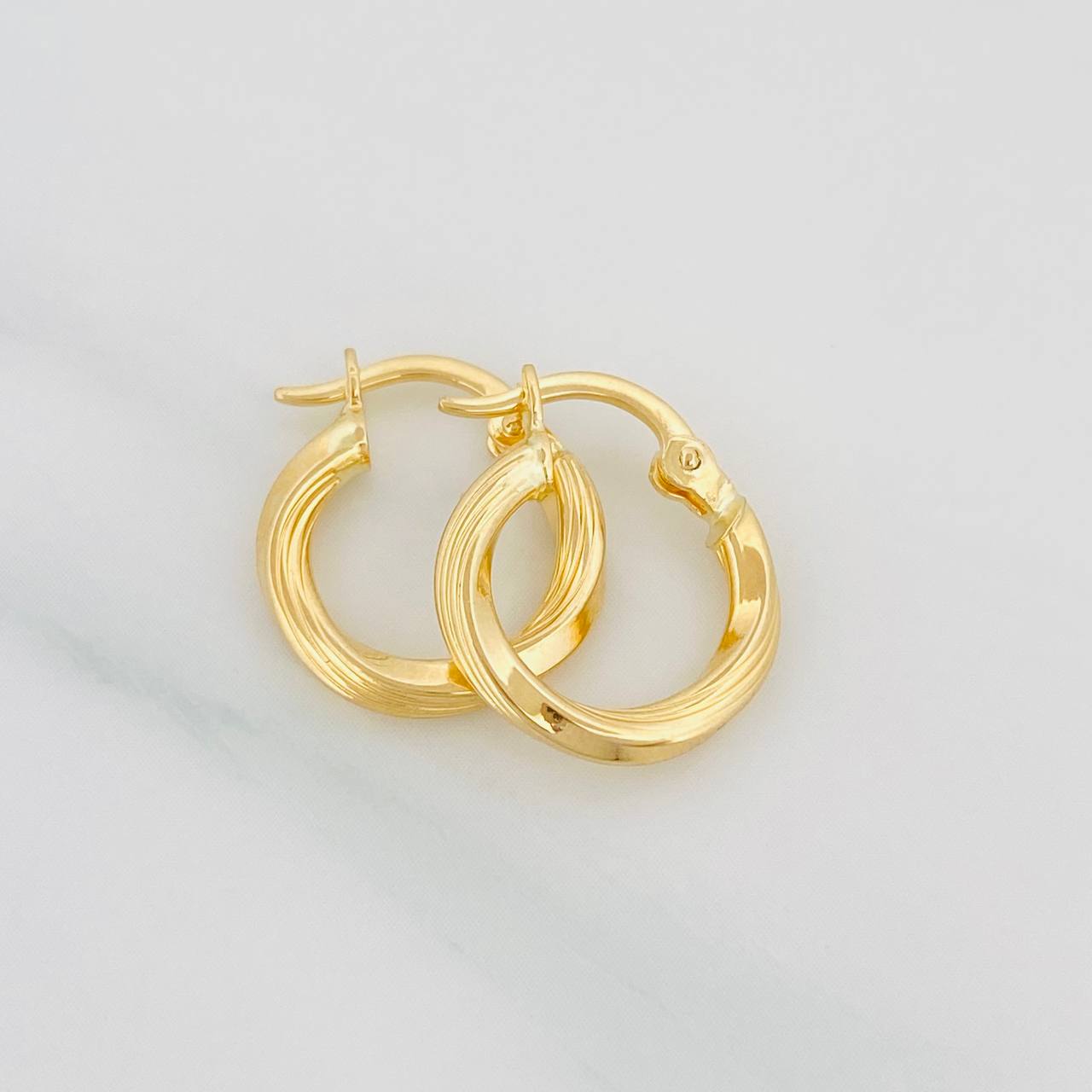 Candongas Mary 1.15g / 1.6cm Oro Amarillo 18K